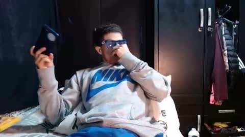 Luis AS online show from November 10, 2025, 1:21 pm