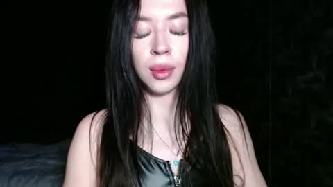luisa lovedom online show from May 16, 2026, 1:02 am