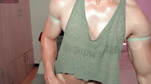 Snapshot of luisfernikesportboy chatting on February 17, 2025, 10:25 pm Luis Fer PVT IS OPEN online show from February 17, 2025, 10:25 pm
