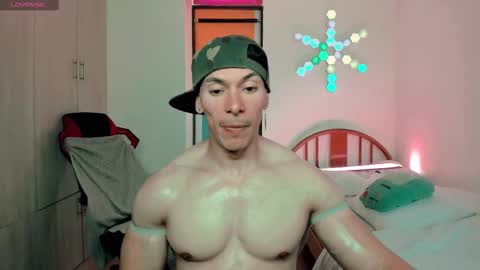 Snapshot of luisfernikesportboy chatting on February 26, 2025, 9:27 pm Luis Fer PVT IS OPEN online show from February 26, 2025, 9:27 pm