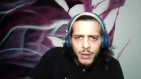 Snapshot of luisitodescomunica chatting on February 15, 2026, 11:56 pm Luisito Descomunica online show from February 15, 2026, 11:56 pm