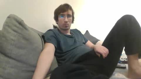 Snapshot of luismcawesome chatting on January 5, 2026, 10:46 pm Luis online show from January 5, 2026, 10:46 pm