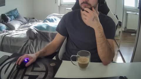 Snapshot of lukasschoetz chatting on February 9, 2025, 12:52 pm lukasschoetz online show from February 9, 2025, 12:52 pm