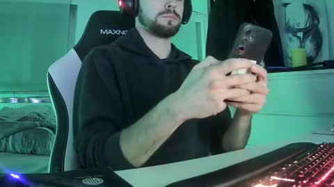 Snapshot of lukasschoetz chatting on March 7, 2025, 7:49 pm lukasschoetz online show from March 7, 2025, 7:49 pm