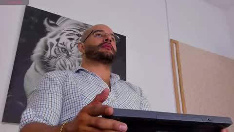 LUKE online show from September 17, 2025, 11:23 am