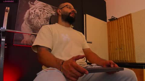 LUKE online show from November 11, 2025, 11:10 am