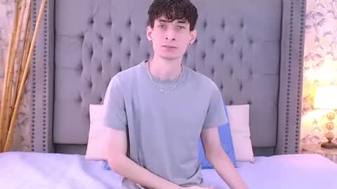 luke_carter online show from September 25, 2025, 1:15 pm