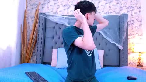 luke_carter online show from October 17, 2025, 1:14 pm