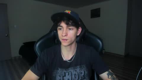 Snapshot of luke_chill chatting on June 1, 2026, 11:28 pm Luke online show from June 1, 2026, 11:28 pm