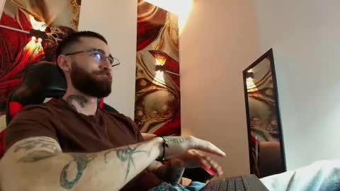Snapshot of luke_davis01 chatting on October 6, 2025, 1:19 pm LUKE online show from October 6, 2025, 1:19 pm