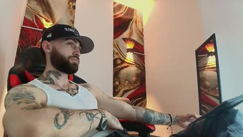 Snapshot of luke_davis01 chatting on October 15, 2025, 1:33 pm LUKE online show from October 15, 2025, 1:33 pm