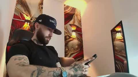 Snapshot of luke_davis01 chatting on October 16, 2025, 1:34 pm LUKE online show from October 16, 2025, 1:34 pm