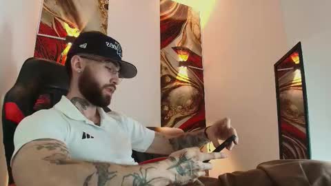 Snapshot of luke_davis01 chatting on October 17, 2025, 1:25 pm LUKE online show from October 17, 2025, 1:25 pm