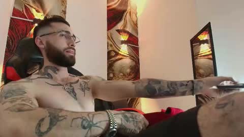 Snapshot of luke_davis01 chatting on October 18, 2025, 1:12 pm LUKE online show from October 18, 2025, 1:12 pm