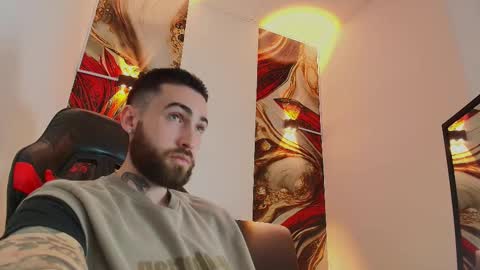 Snapshot of luke_davis01 chatting on October 25, 2025, 1:18 pm LUKE online show from October 25, 2025, 1:18 pm