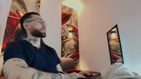 Snapshot of luke_davis01 chatting on December 2, 2025, 1:28 pm LUKE online show from December 2, 2025, 1:28 pm