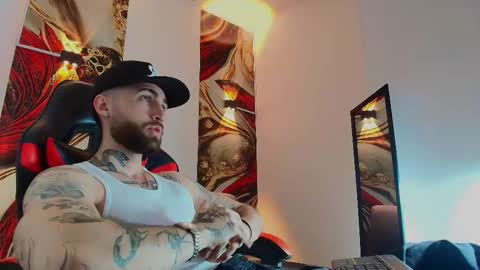 Snapshot of luke_davis01 chatting on December 3, 2025, 1:20 pm LUKE online show from December 3, 2025, 1:20 pm