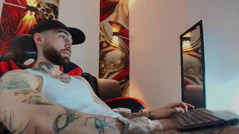 Snapshot of luke_davis01 chatting on December 5, 2025, 1:20 pm LUKE online show from December 5, 2025, 1:20 pm