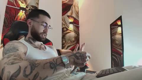 Snapshot of luke_davis01 chatting on December 18, 2025, 1:17 pm LUKE online show from December 18, 2025, 1:17 pm