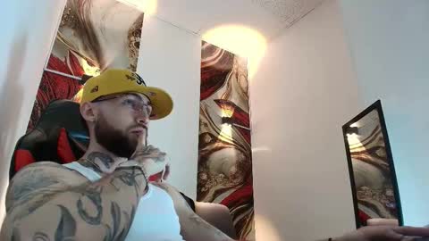 Snapshot of luke_davis01 chatting on January 14, 2026, 1:06 pm LUKE online show from January 14, 2026, 1:06 pm