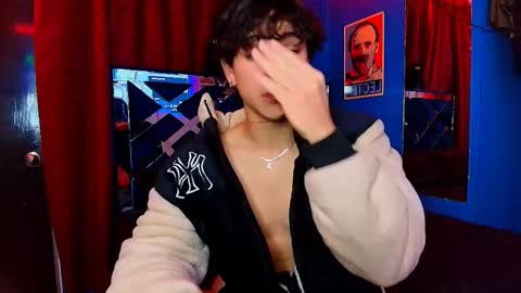 Luke online show from December 17, 2025, 12:38 am