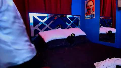 Snapshot of luke_howland chatting on January 13, 2026, 12:38 am Luke online show from January 13, 2026, 12:38 am