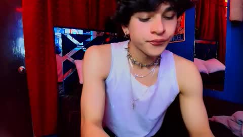 Snapshot of luke_howland chatting on January 14, 2026, 2:17 am Luke online show from January 14, 2026, 2:17 am