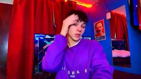 Snapshot of luke_howland chatting on February 3, 2026, 2:10 am Luke online show from February 3, 2026, 2:10 am