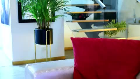 Lukhas f4f online show from November 12, 2025, 12:00 am