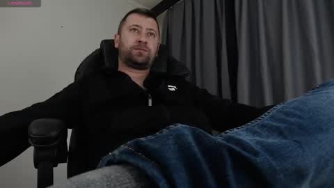 Snapshot of lukkee30 chatting on November 12, 2025, 12:16 pm Sir Alex online show from November 12, 2025, 12:16 pm