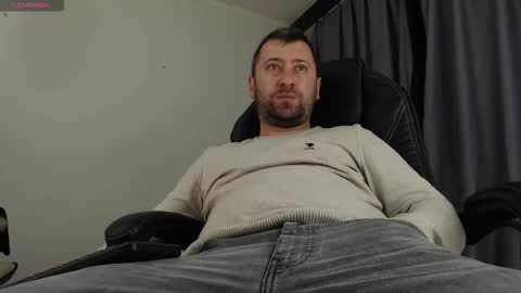 Snapshot of lukkee30 chatting on November 15, 2025, 11:40 am Sir Alex online show from November 15, 2025, 11:40 am