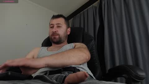 Snapshot of lukkee30 chatting on November 16, 2025, 12:11 pm Sir Alex online show from November 16, 2025, 12:11 pm