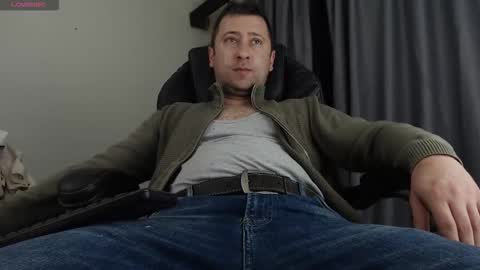 Snapshot of lukkee30 chatting on November 22, 2025, 2:16 pm Sir Alex online show from November 22, 2025, 2:16 pm