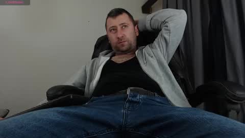 Snapshot of lukkee30 chatting on December 14, 2025, 1:05 pm Sir Alex online show from December 14, 2025, 1:05 pm