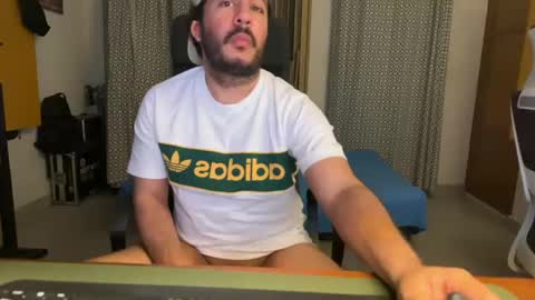 Snapshot of lukko33 chatting on February 7, 2025, 5:52 am lukko33 online show from February 7, 2025, 5:52 am