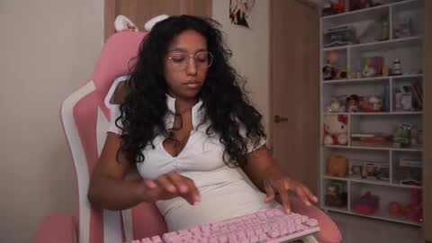 Snapshot of lulitauwu chatting on September 18, 2025, 11:18 pm lulitauwu online show from September 18, 2025, 11:18 pm