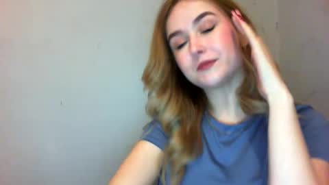 Lulu Baby18 online show from February 3, 2025, 7:00 pm