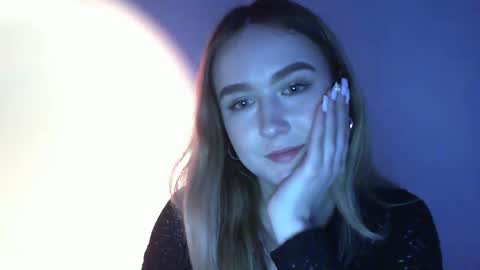 Lulu Baby18 online show from February 19, 2025, 7:05 pm