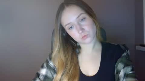 Snapshot of lulu_baby1 chatting on January 5, 2026, 6:00 pm Lulu Baby18 online show from January 5, 2026, 6:00 pm