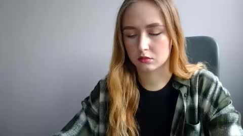 Snapshot of lulu_baby1 chatting on January 11, 2026, 12:43 pm Lulu Baby18 online show from January 11, 2026, 12:43 pm