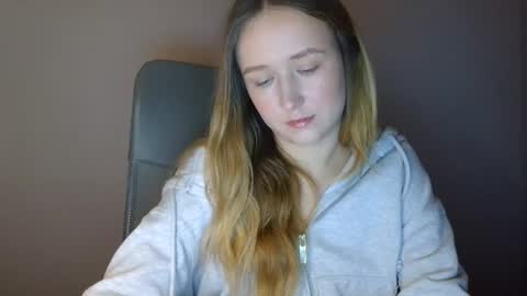 Snapshot of lulu_baby1 chatting on January 14, 2026, 7:52 pm Lulu Baby18 online show from January 14, 2026, 7:52 pm