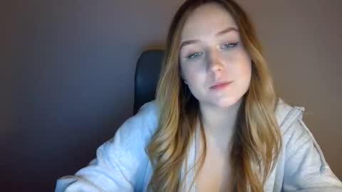 Snapshot of lulu_baby1 chatting on February 2, 2026, 8:18 pm Lulu Baby18 online show from February 2, 2026, 8:18 pm