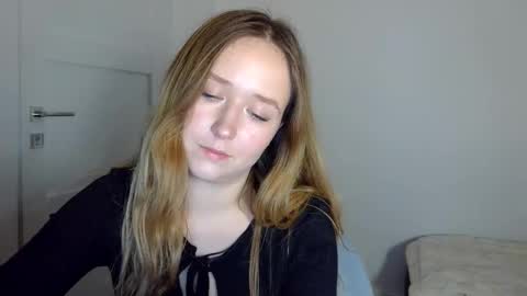 Snapshot of lulu_baby1 chatting on February 14, 2026, 8:49 pm Lulu Baby18 online show from February 14, 2026, 8:49 pm