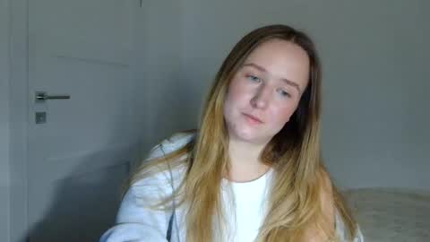 Snapshot of lulu_baby1 chatting on February 19, 2026, 8:49 pm Lulu Baby18 online show from February 19, 2026, 8:49 pm