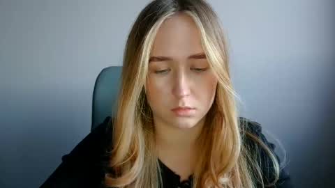 Snapshot of lulu_baby1 chatting on February 21, 2026, 3:24 pm Lulu Baby18 online show from February 21, 2026, 3:24 pm