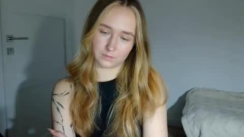 Snapshot of lulu_baby1 chatting on February 26, 2026, 8:52 pm Lulu Baby18 online show from February 26, 2026, 8:52 pm