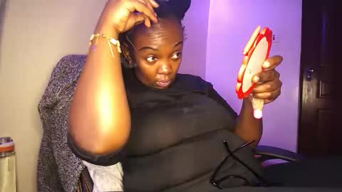 Snapshot of lulu_sparks1 chatting on October 17, 2025, 6:05 am lulu_sparks1 online show from October 17, 2025, 6:05 am