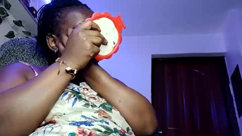 Snapshot of lulu_sparks1 chatting on November 4, 2025, 7:40 am lulu_sparks1 online show from November 4, 2025, 7:40 am