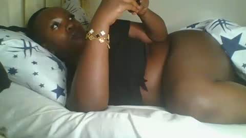 Snapshot of lulu_sparks1 chatting on November 8, 2025, 6:13 am lulu_sparks1 online show from November 8, 2025, 6:13 am