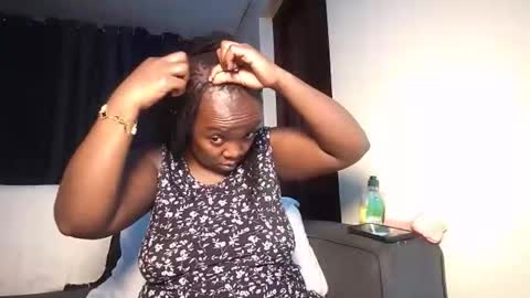 lulu_sparks1 online show from December 23, 2025, 3:37 am